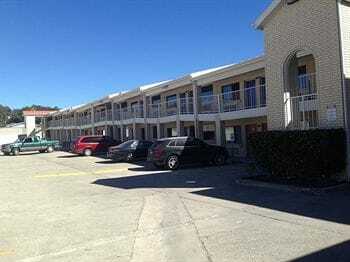Hotel Knights San Antonio/medical Center/fiesta Area